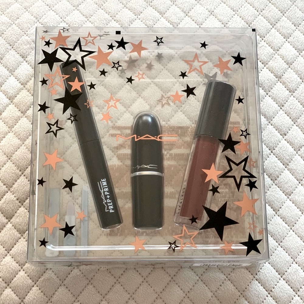 Mac lip giftset (party of the stars lip kit) RED